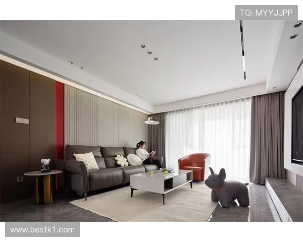 刘璇家那栋别墅灯都亮到凌晨，网友说她晚上到底在忙啥？