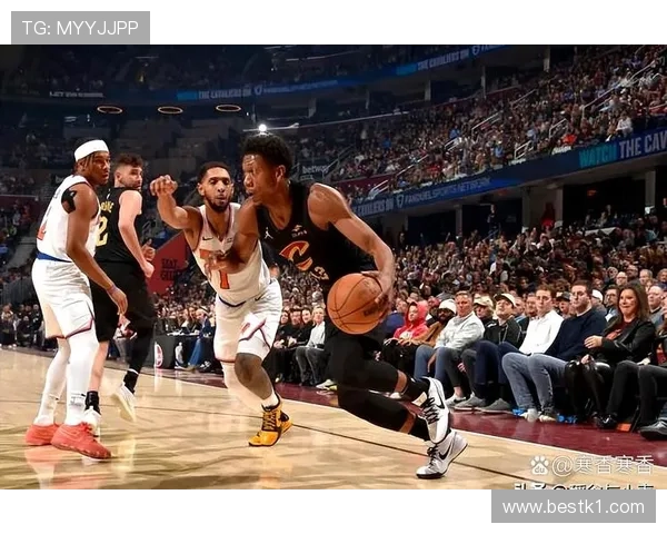 佩顿·普里查德突破提升球队关键时刻得分效率明显