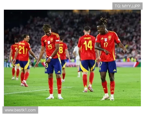 尼科·威廉斯 vs 拉菲尼亚：技术与冲击的边路对比