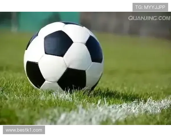 天气中断对足球比赛规则如何影响判罚和比赛进程解析