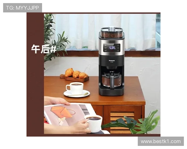 张志磊又晒豪宅，这次角落里的那台咖啡机咋比我整个厨房钱还多？