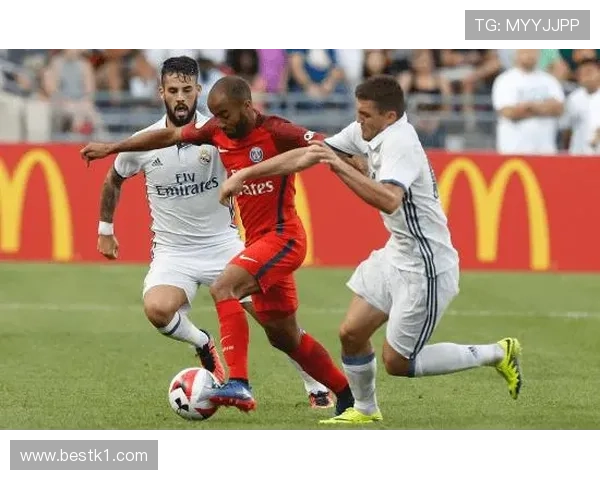 恩佐 vs 楚阿梅尼：现代后腰角色理解与战术适配性解析